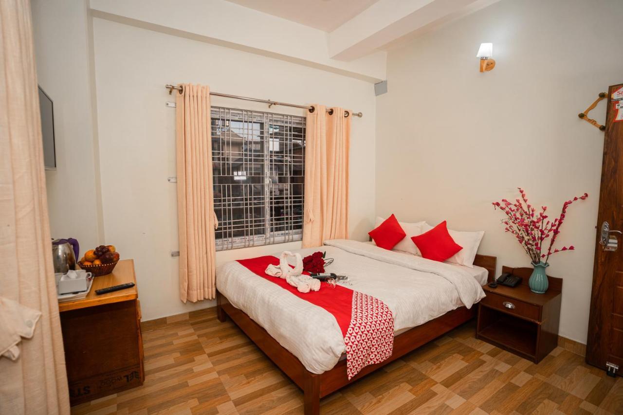 Hotel Dela Mount פוקהרה מראה חיצוני תמונה