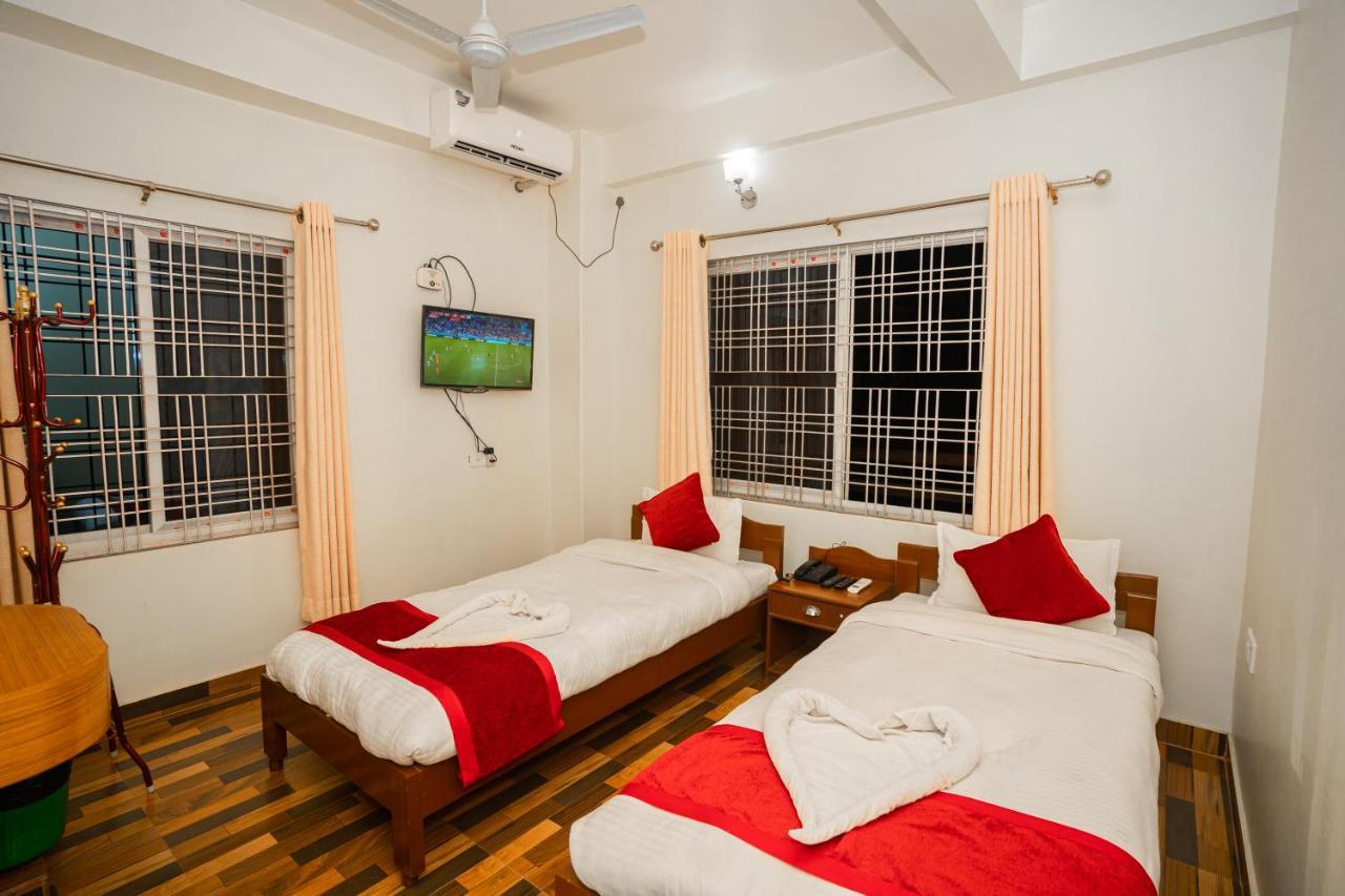 Hotel Dela Mount פוקהרה מראה חיצוני תמונה