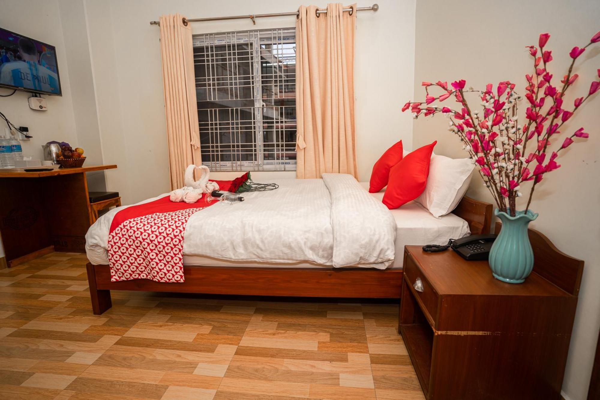 Hotel Dela Mount פוקהרה מראה חיצוני תמונה